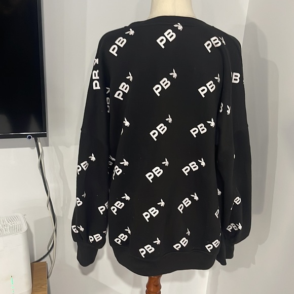 Playboy Miss guided oversize size 6 sweater - Picture 4 of 4